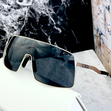 Oakley Sutro Gama alta OSGA451